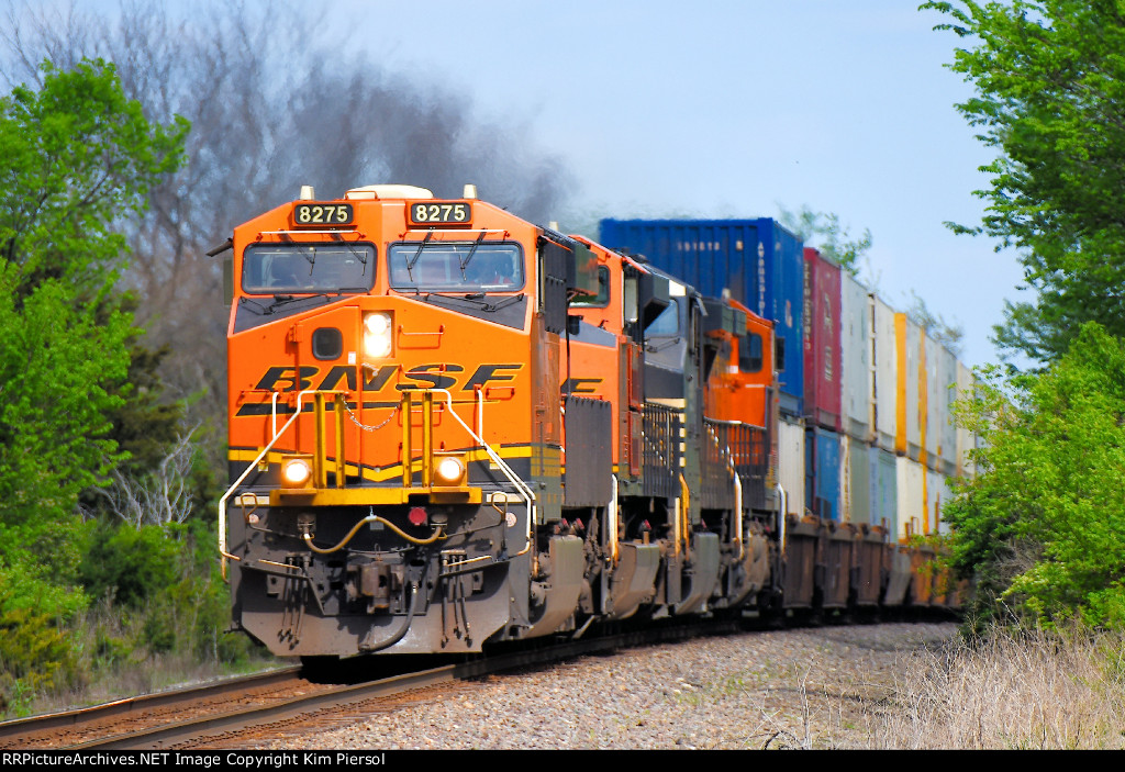 BNSF 8275